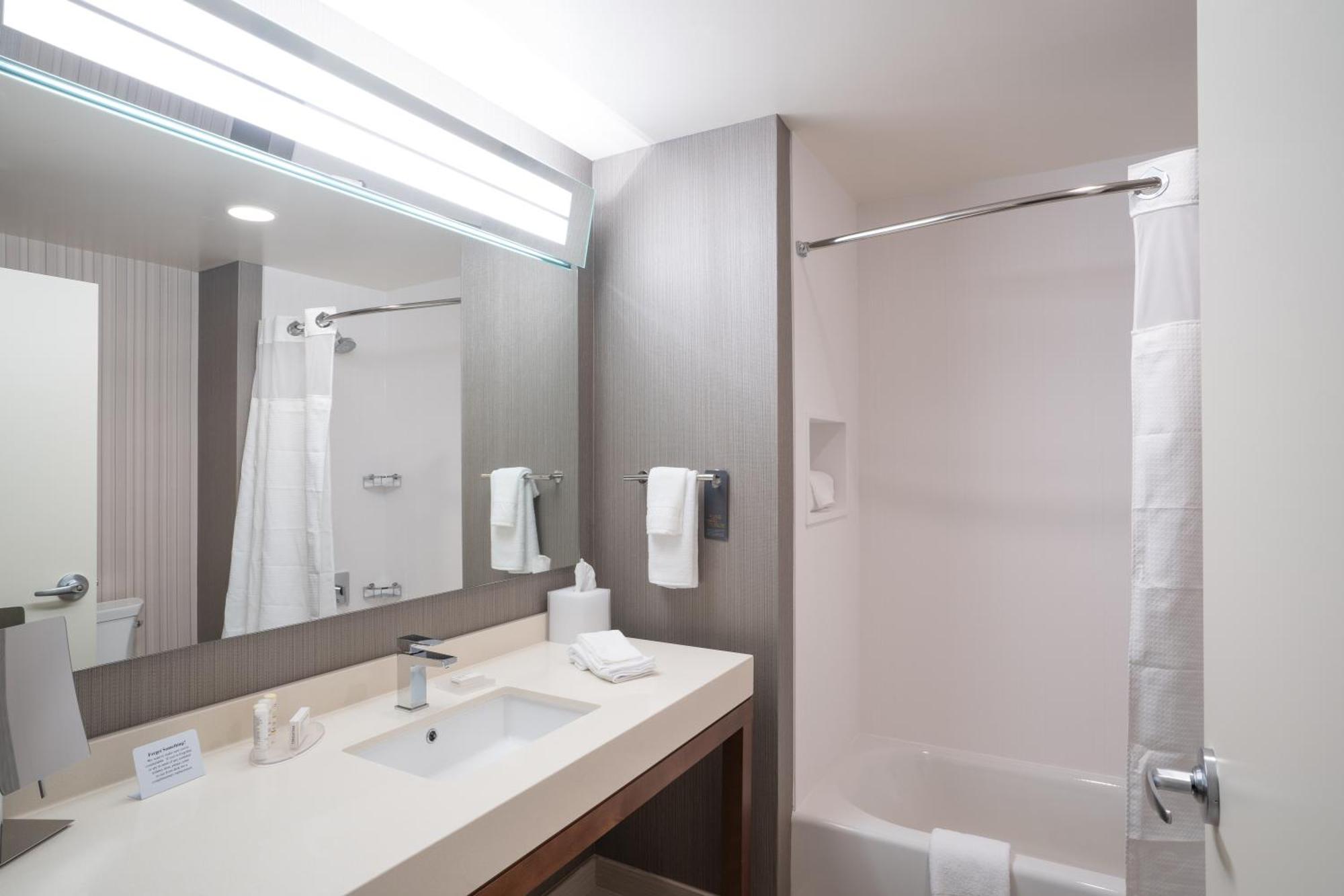 Отель Courtyard By Marriott Charleston-Север Чарлстон Экстерьер фото